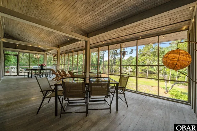 $819,999 | 75 East Dogwood Trail, Southern Shores, NC 27949