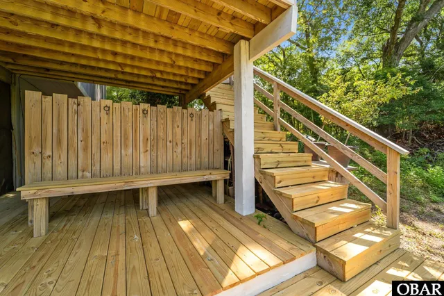 $819,999 | 75 East Dogwood Trail, Southern Shores, NC 27949