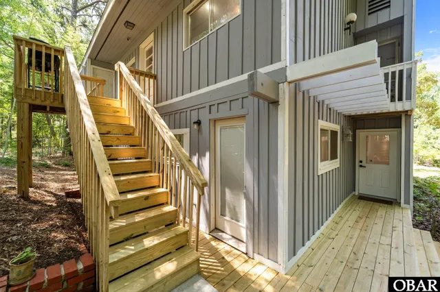 $819,999 | 75 East Dogwood Trail, Southern Shores, NC 27949