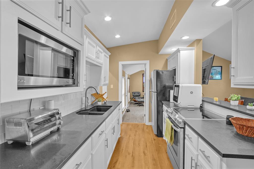 528 Pierce Street Denton, TX 76201 - Photo 7 of 28