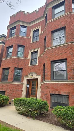 $2,900 | 4215 North Sheridan Road, Unit G, Chicago, IL 60613