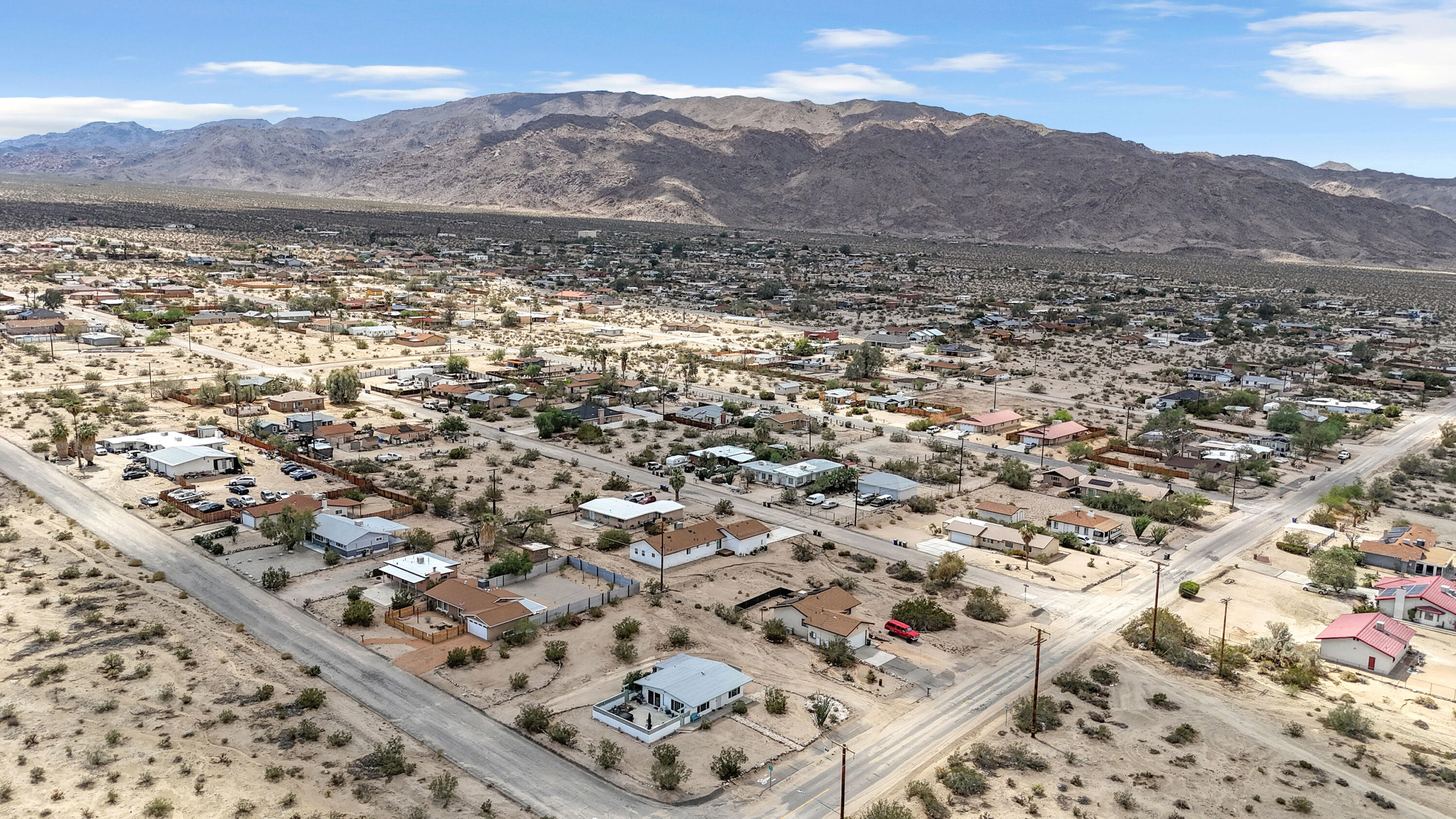 75047 Baseline Road Twentynine Palms, CA 92277 - Photo 40 of 47 a view of a city with mountains in the background