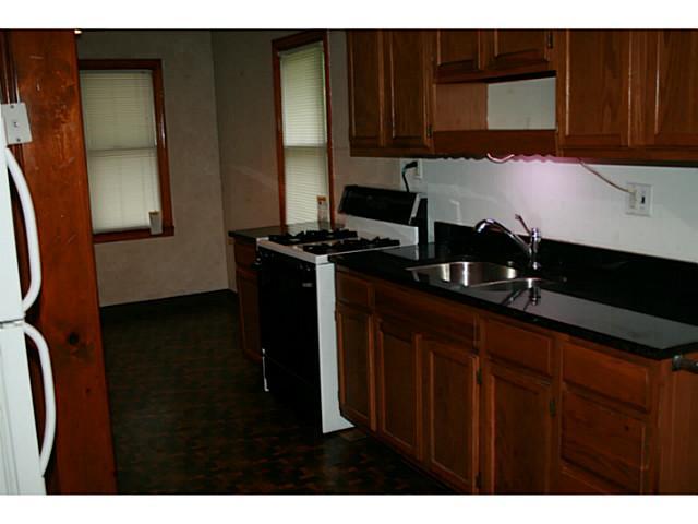 2097 Ferris Road Columbus, OH 43224 - Photo 7 of 23