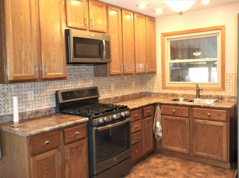 559 Palmyra Road Dixon, IL 61021 - Photo 2 of 18