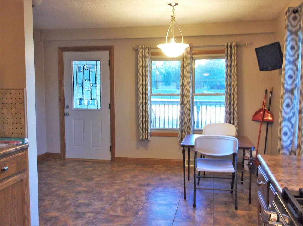 559 Palmyra Road Dixon, IL 61021 - Photo 5 of 18