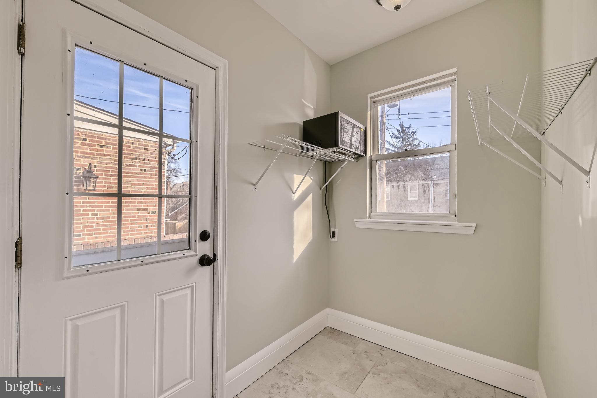 1513 Shadyside Road Baltimore, MD 21218 - Photo 23 of 37 Mud-room going to Porch