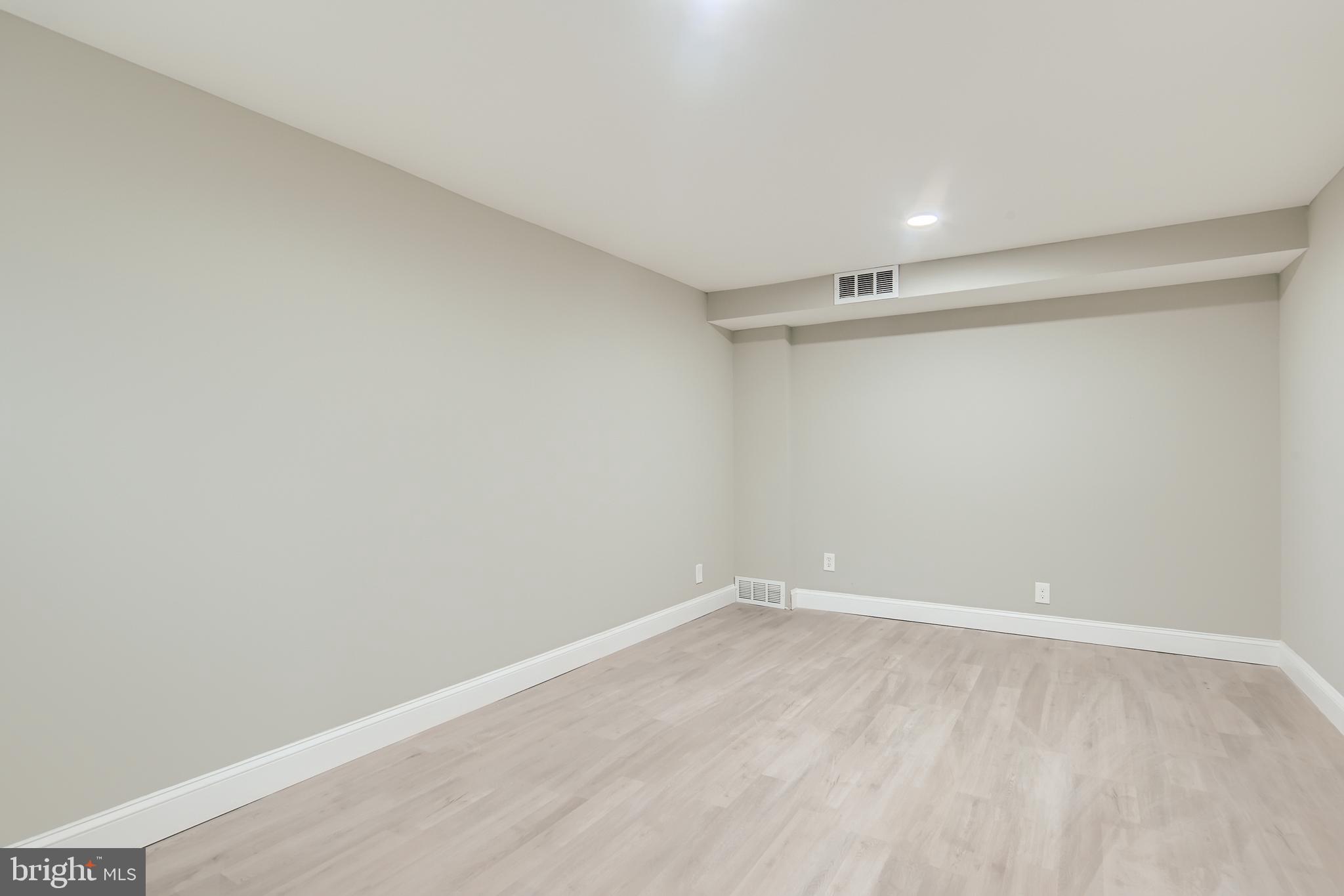1513 Shadyside Road Baltimore, MD 21218 - Photo 27 of 37 Great Hangout Area, Family Room Or Flex Space