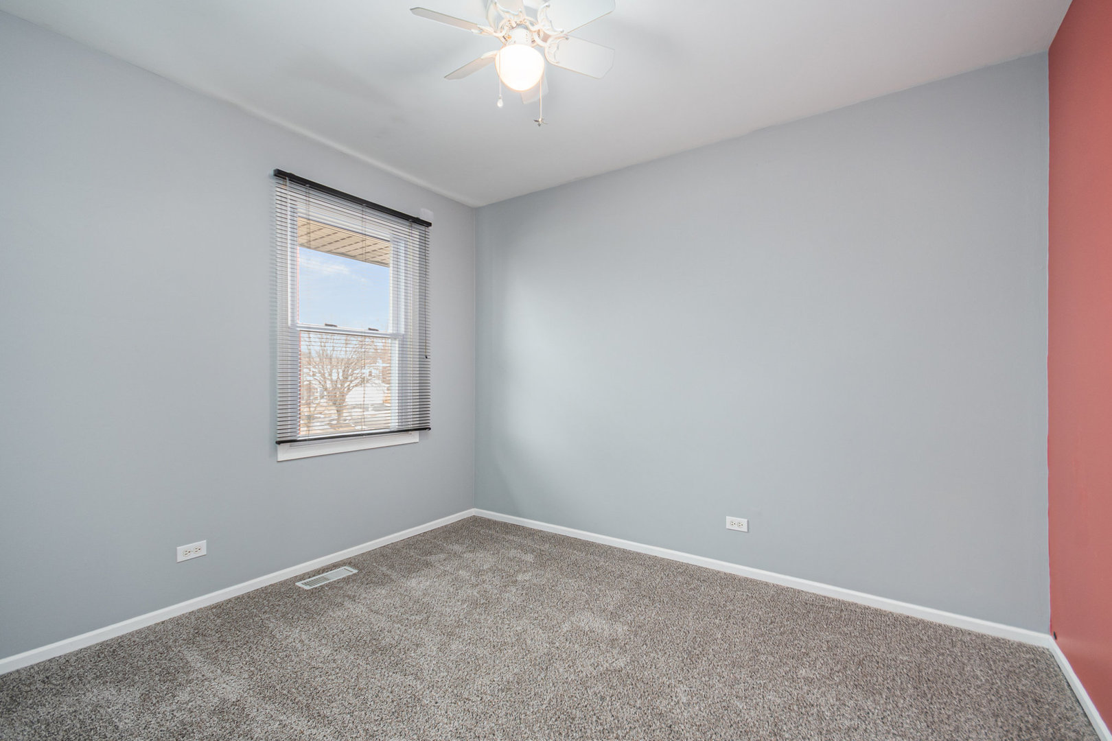 1669 Cumberland Road Aurora, IL 60504 - Photo 8 of 18 Gallery Image 8