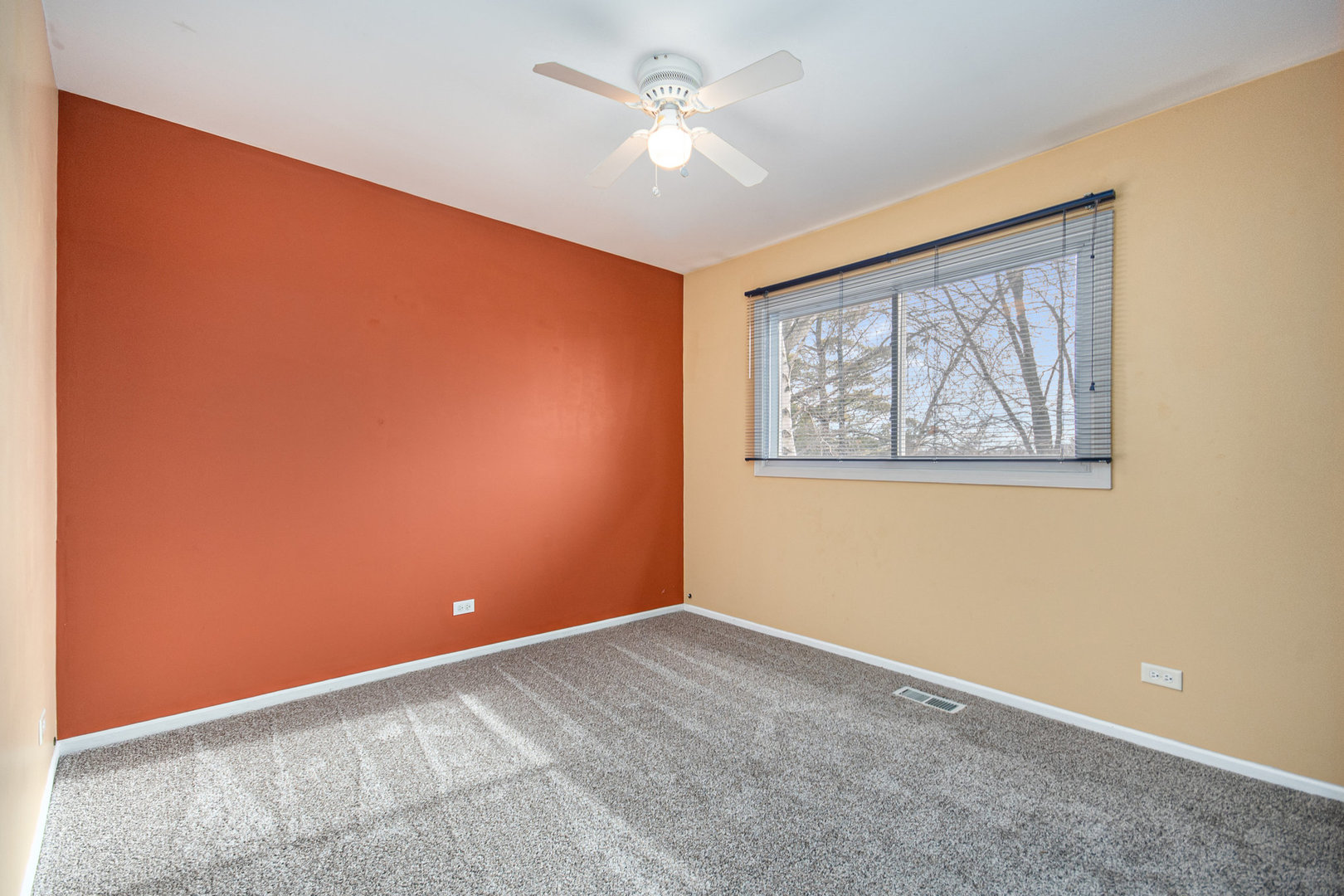 1669 Cumberland Road Aurora, IL 60504 - Photo 9 of 18 Gallery Image 9