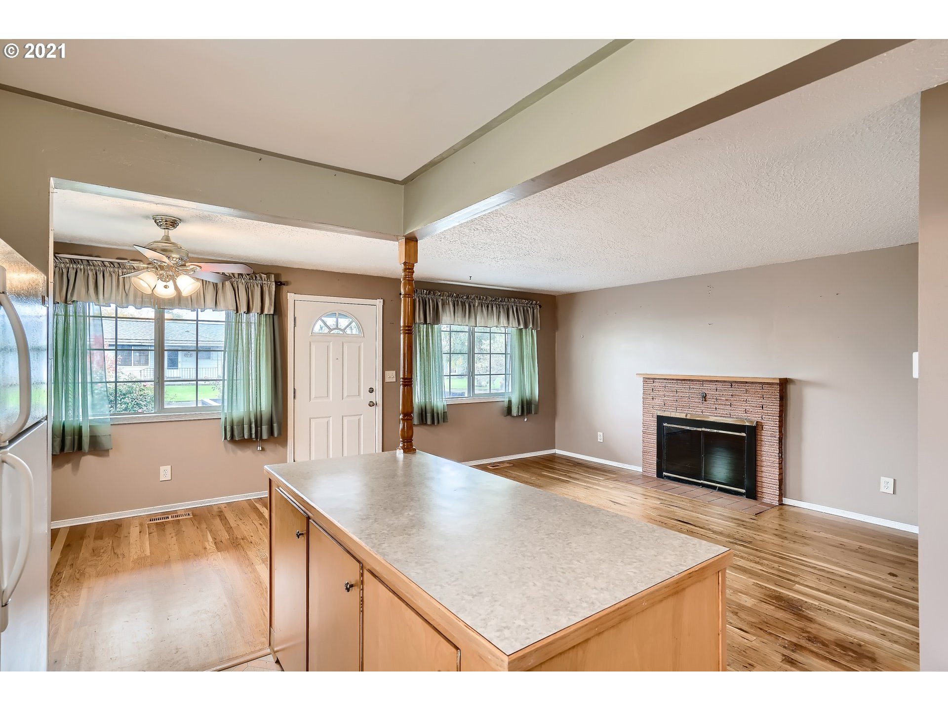 1585 Umpqua Road Woodburn, OR 97071 - Photo 10 of 28 Gallery Image 10