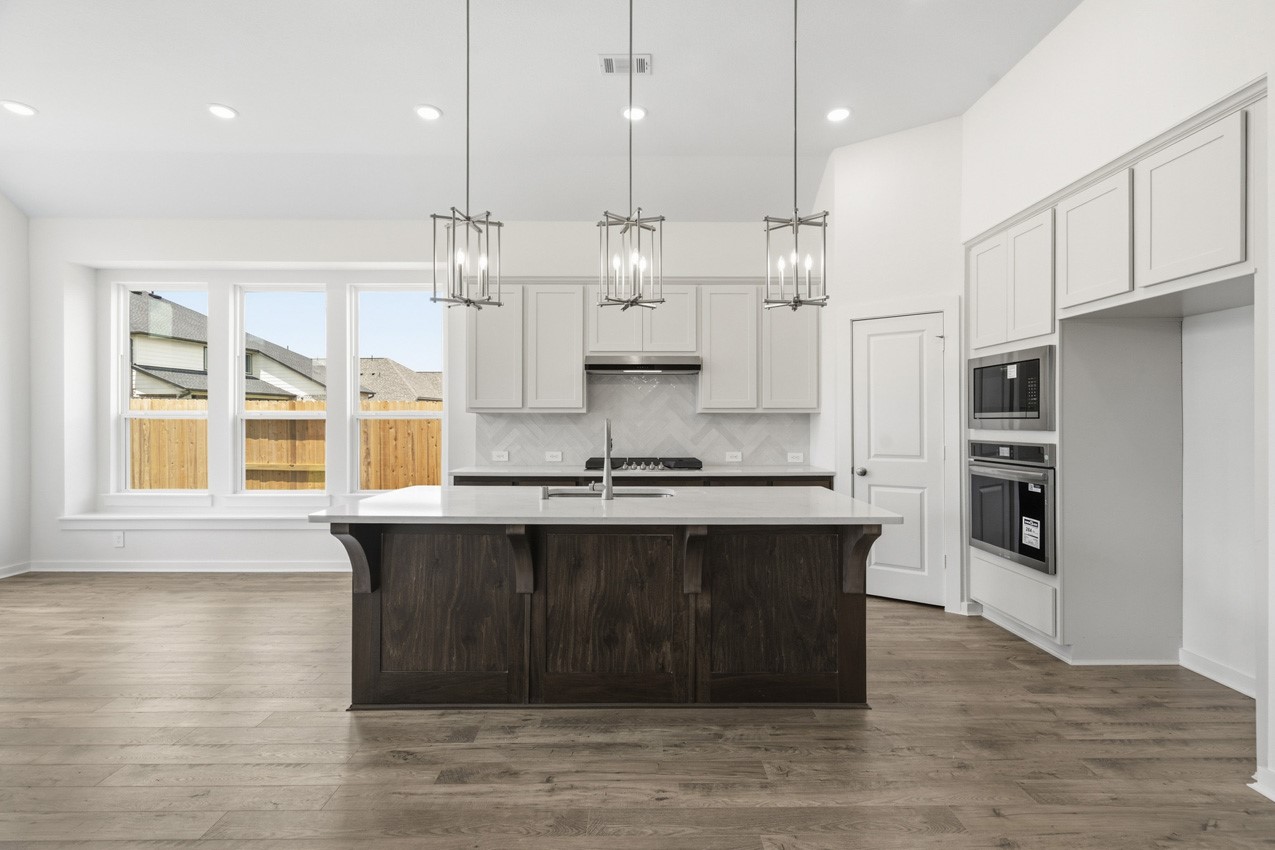 2802 Peach Vly Road Fulshear, TX 77423 - Photo 4 of 23 Kitchen
