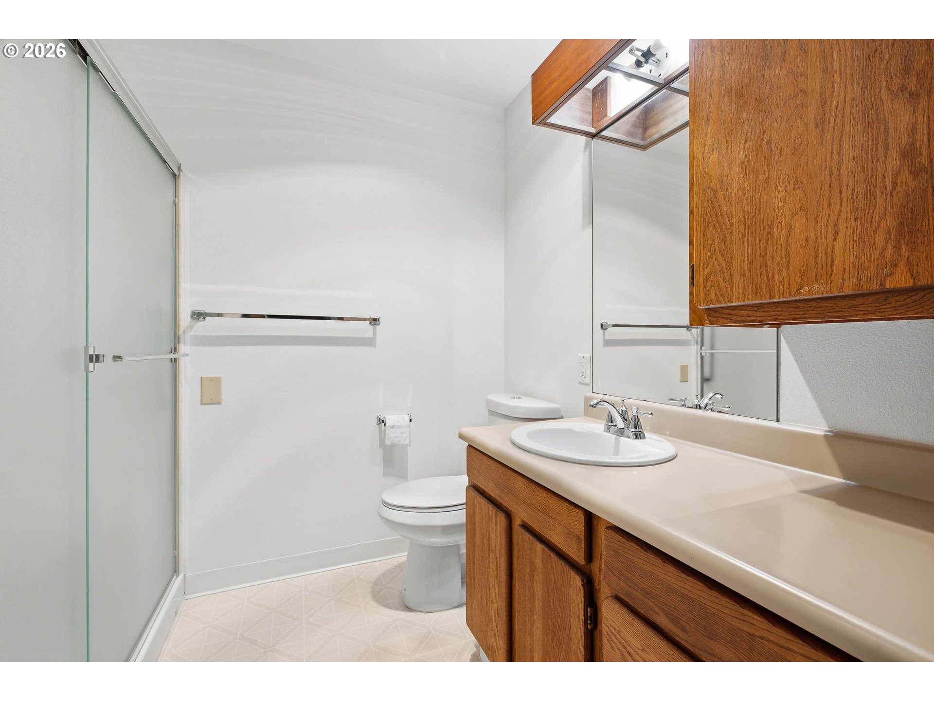13775 Southwest Scholls Ferry Road, Unit 7 Beaverton, OR 97008 - Photo 14 of 34 Bathroom