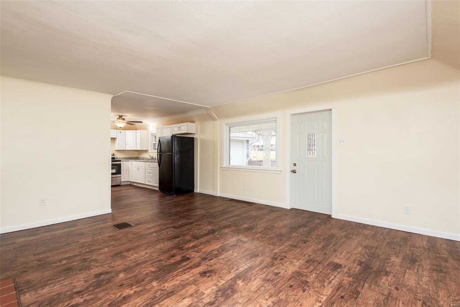 9753 North Holy Cross Road Fairview Heights, IL 62208 - Photo 3 of 25 Gallery Image 3