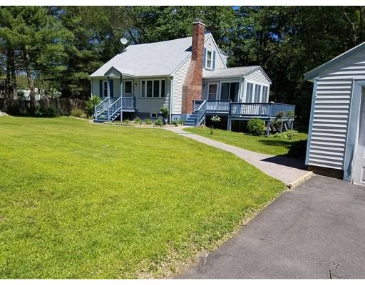 20 Hawthorne Road Holbrook, MA 02343 - Photo 21 of 22 a front view of a house with garden