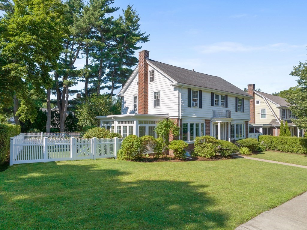 26 Llewellyn Road Newton, MA 02465 - Photo 2 of 40