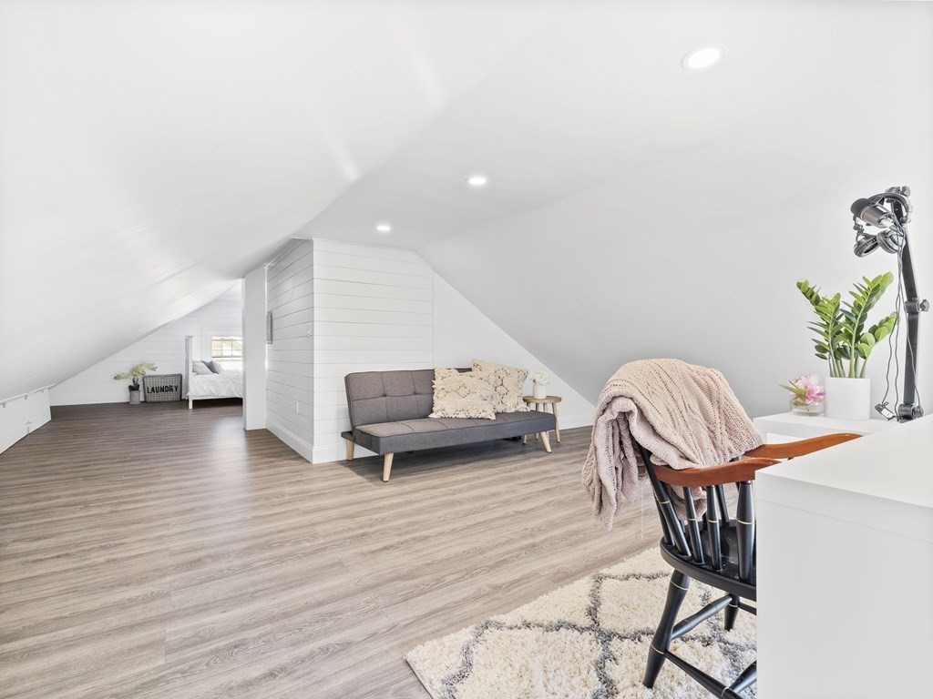 26 Llewellyn Road Newton, MA 02465 - Photo 28 of 40