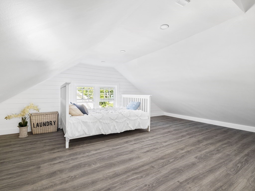 26 Llewellyn Road Newton, MA 02465 - Photo 29 of 40