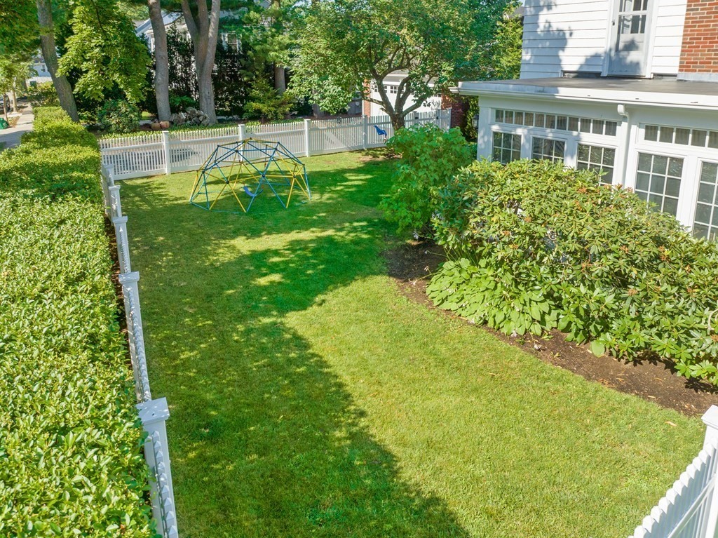 26 Llewellyn Road Newton, MA 02465 - Photo 3 of 40