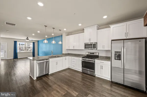 $3,200 | 127 Gaslight Alley, Bensalem, PA 19020