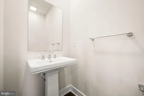$3,200 | 127 Gaslight Alley, Bensalem, PA 19020