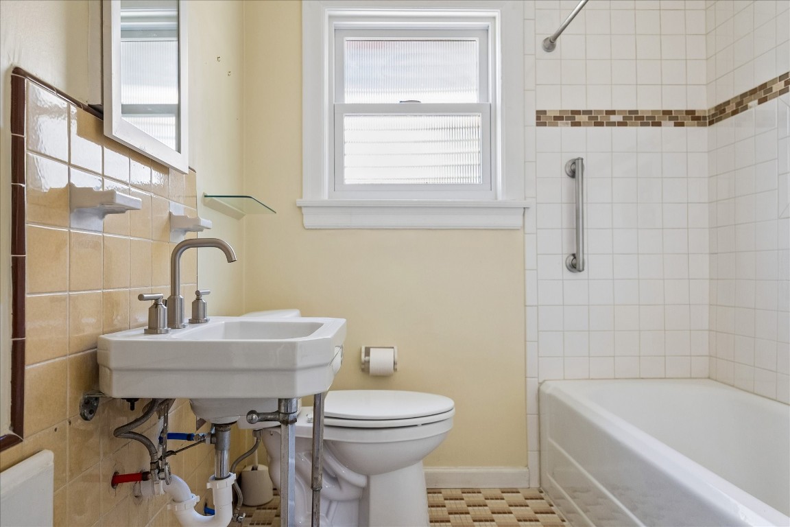 1706 West Main Street Houston, TX 77098 - Photo 19 of 25