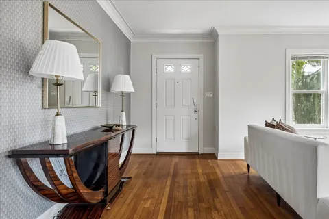 $860,000 | 1706 West Main Street, Houston, TX 77098