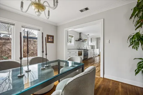 $860,000 | 1706 West Main Street, Houston, TX 77098