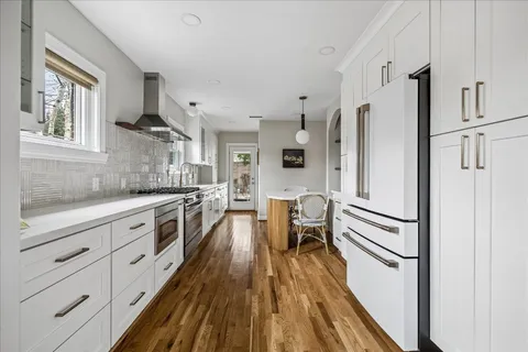 $860,000 | 1706 West Main Street, Houston, TX 77098