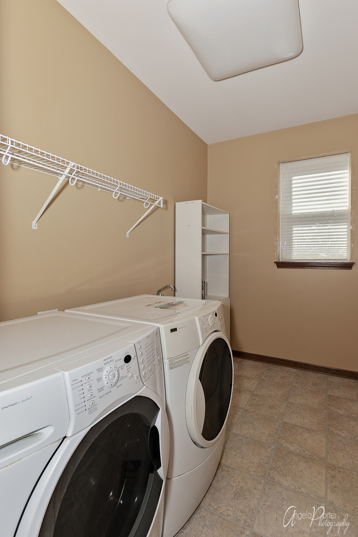 2350 Fishhook Way Wauconda, IL 60084 - Photo 15 of 28