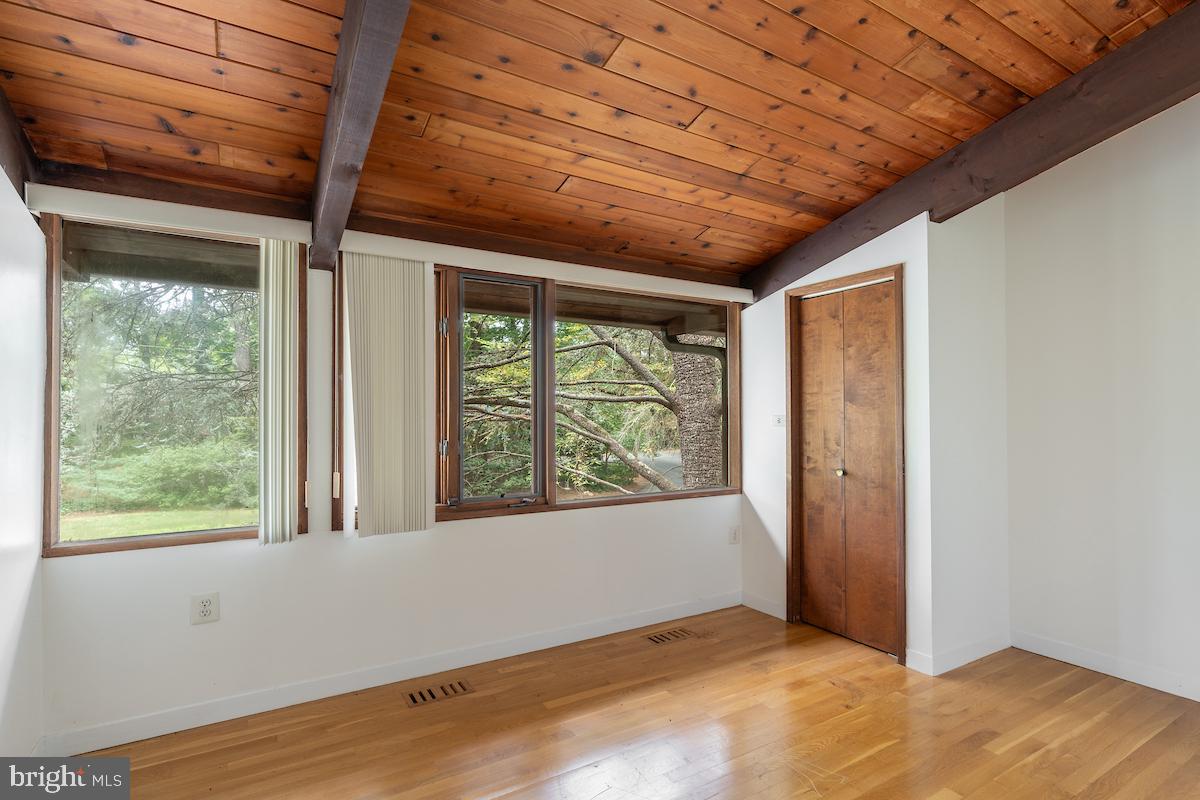 1330 Potomac School Road McLean, VA 22101 - Photo 28 of 36 Bedroom 5