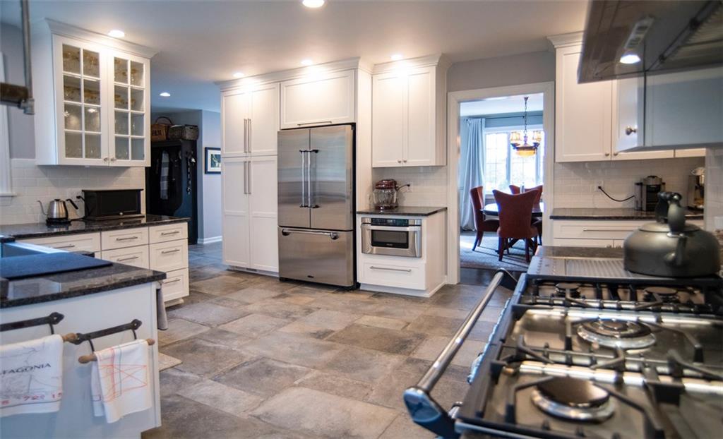 27 Churchill Road Pittsburgh, PA 15235 - Photo 2 of 25 Gallery Image 2