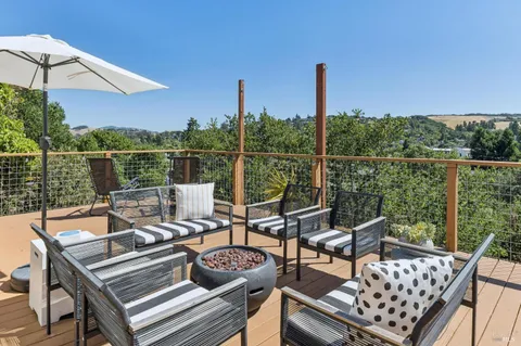 $1,549,000 | 15 Brainerd Avenue, Petaluma, CA 94952