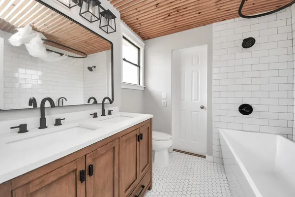 $2,200 | 1507 Brooks Avenue, Rosenberg, TX 77471