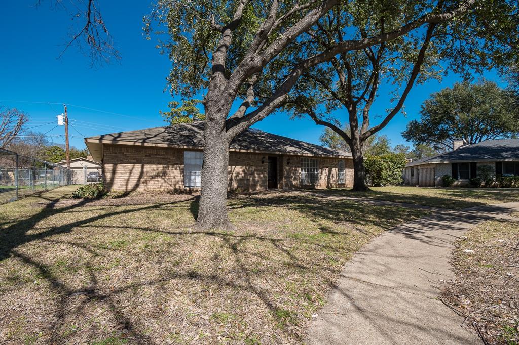 9190 Orbiter Circle Dallas, TX 75243 - Photo 1 of 25