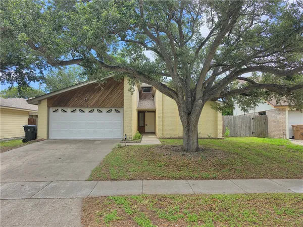 $239,000 | 3226 Briarhurst Street, Corpus Christi, TX 78414