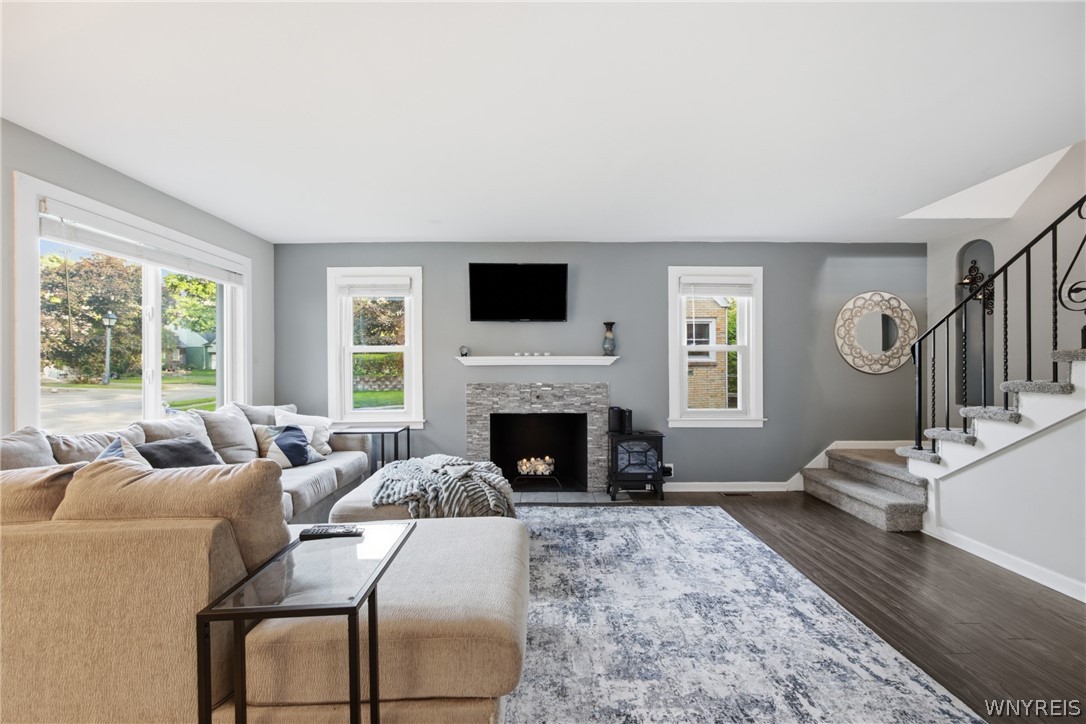 491 Mt Vernon Road Amherst, NY 14226 - Photo 3 of 38