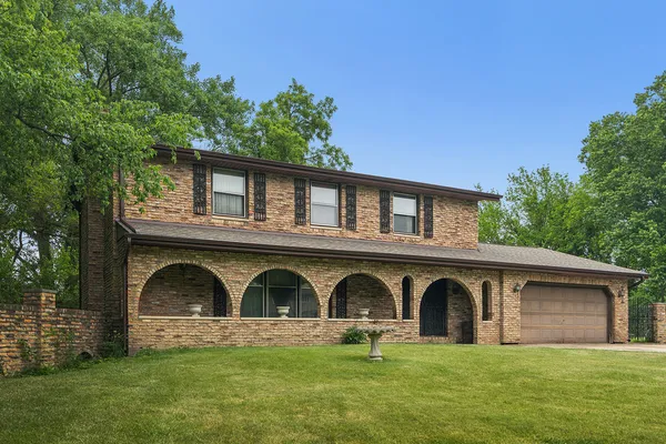 $379,900 | 11950 Stephanie Lane, Mokena, IL 60448