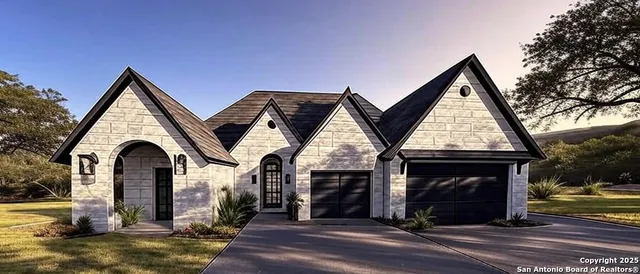 $679,000 | 208 Roy Nichols, Blanco, TX 78606