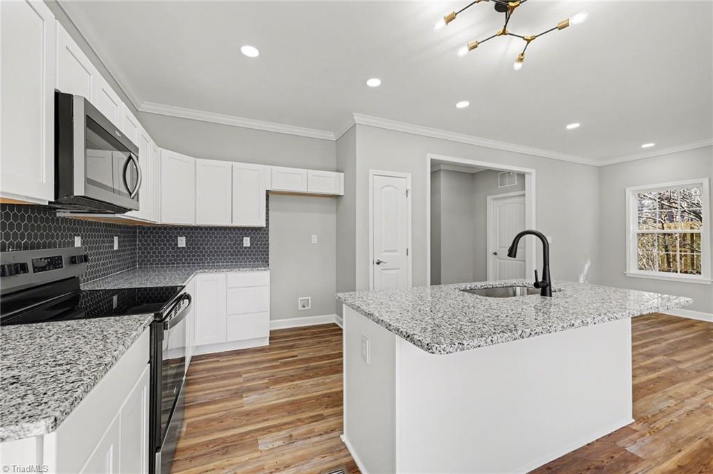 411 Motif Lane Winston-Salem, NC 27107 - Photo 2 of 29