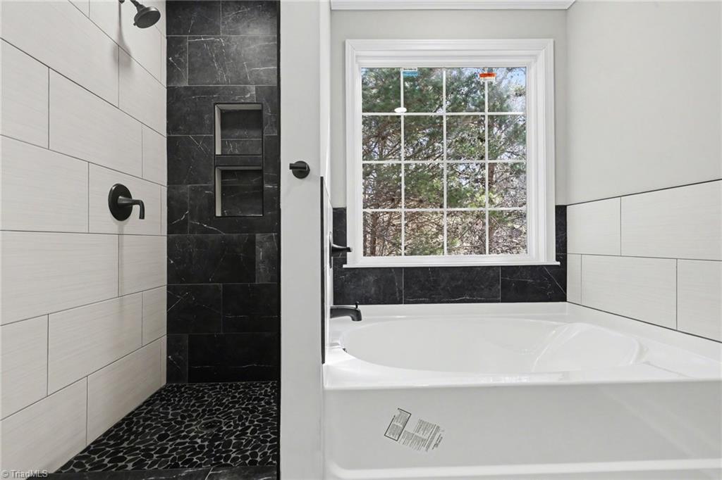 411 Motif Lane Winston-Salem, NC 27107 - Photo 10 of 29