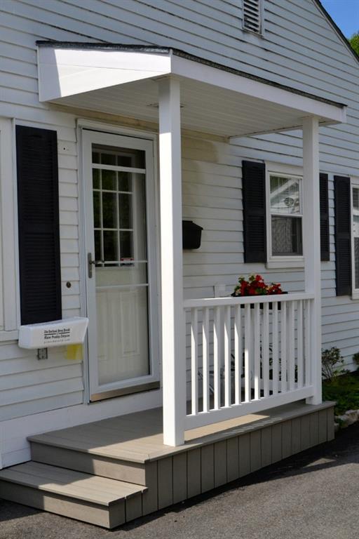 125 Colonial Road Portland, ME 04102 - Photo 2 of 34 Side entrance