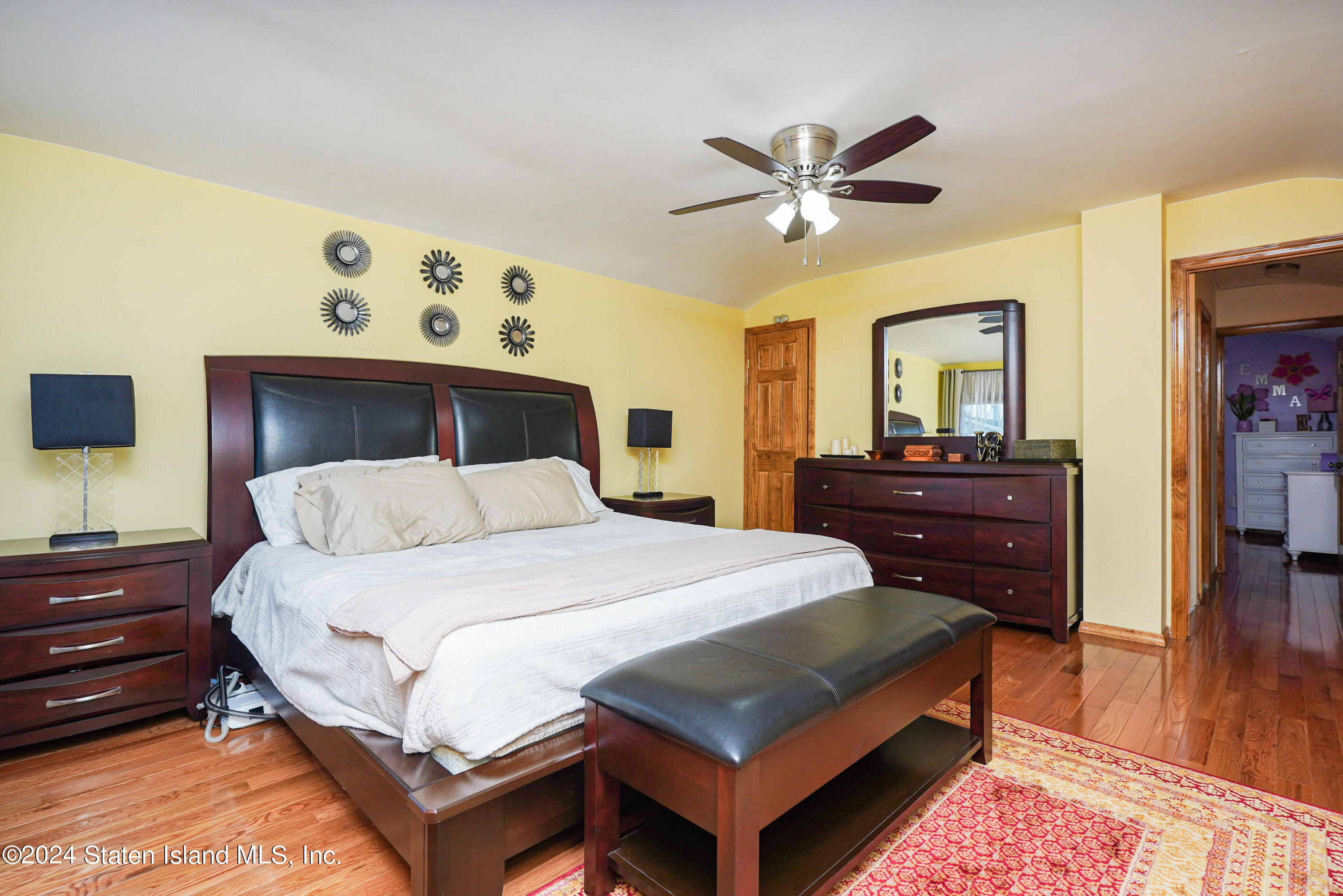 49 Simmons Loop Staten Island, NY 10314 - Photo 16 of 26 Photo May 31 2024, 5 42 46 AM