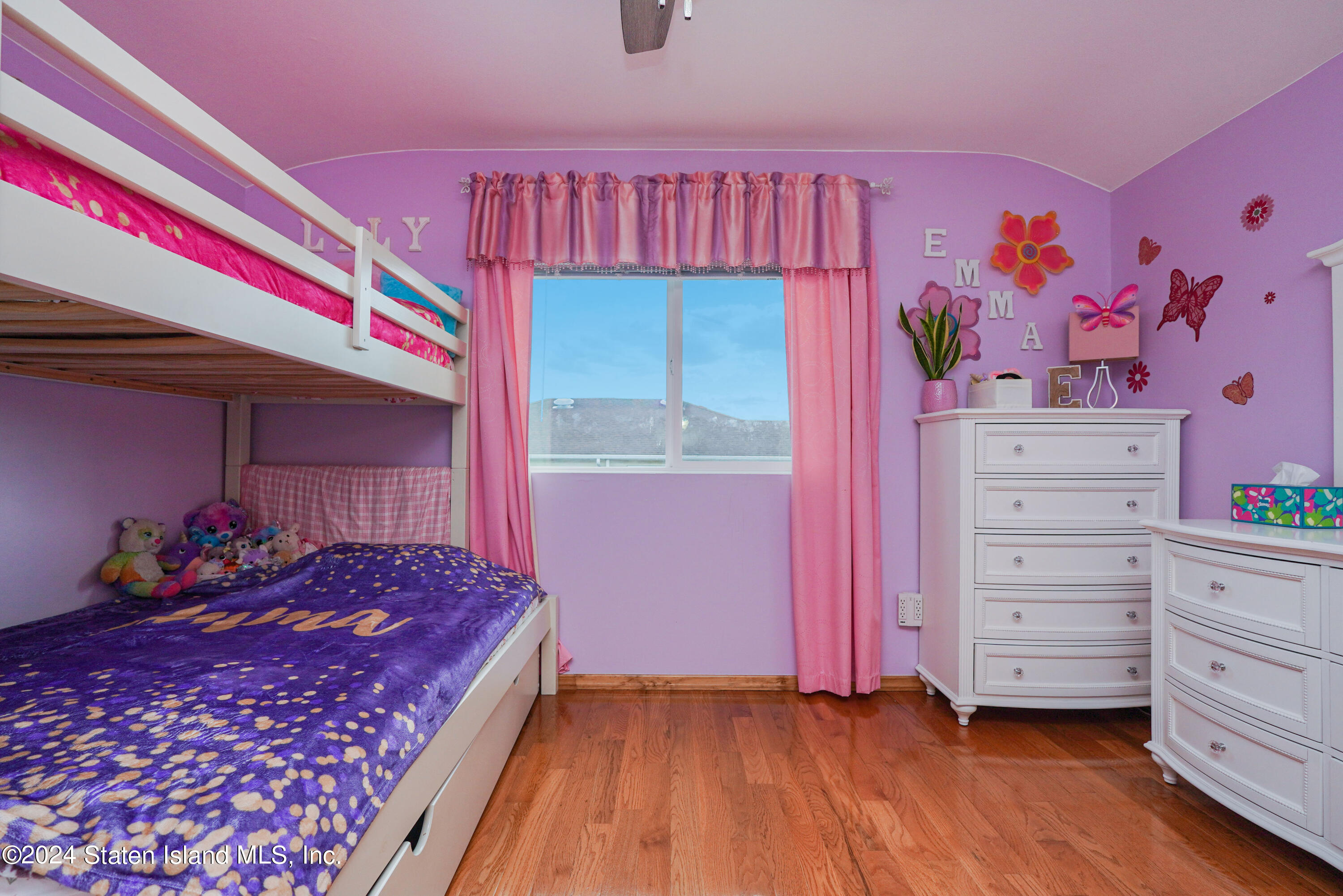 49 Simmons Loop Staten Island, NY 10314 - Photo 18 of 26 Photo May 31 2024, 5 43 52 AM