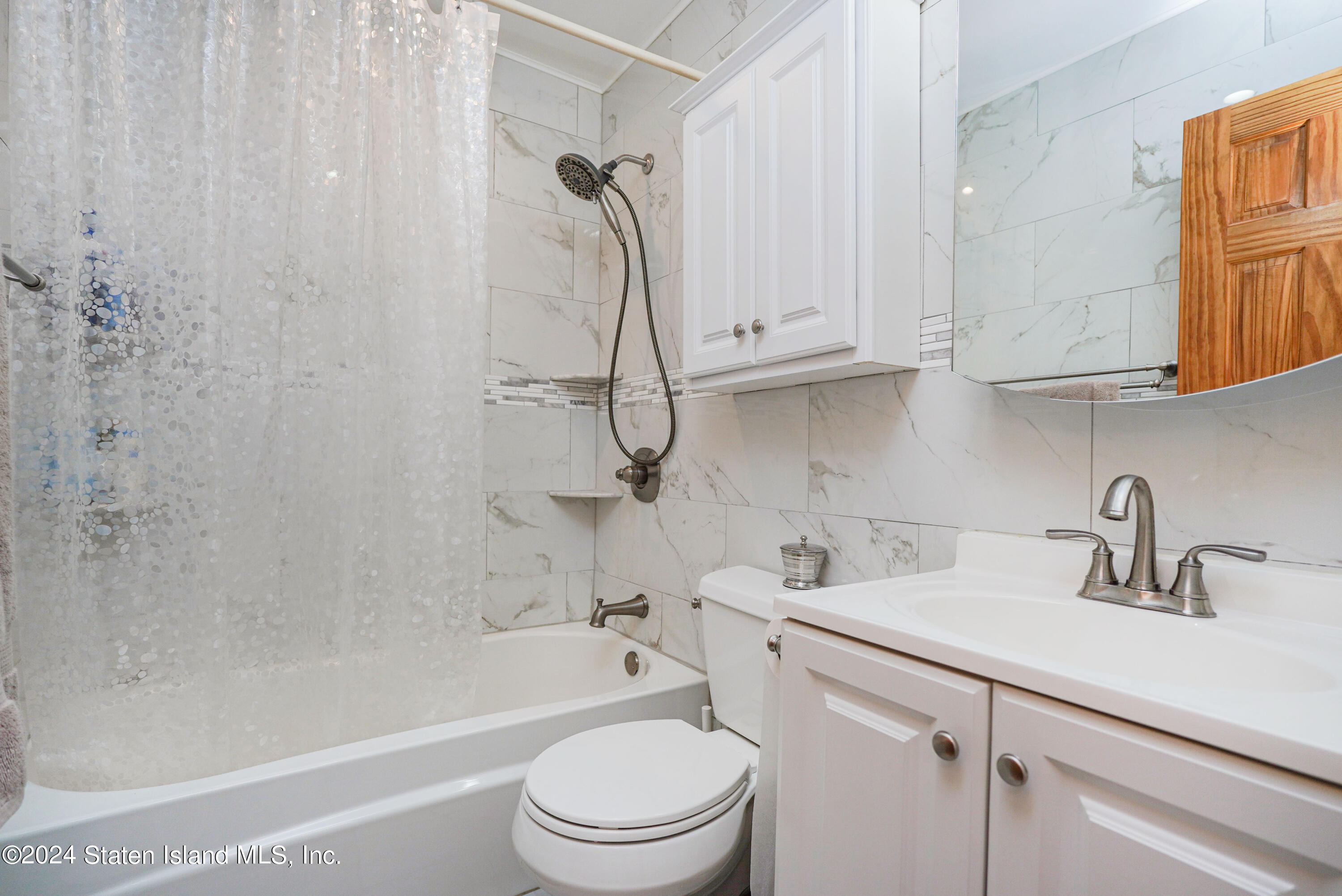 49 Simmons Loop Staten Island, NY 10314 - Photo 19 of 26 Photo May 31 2024, 5 43 03 AM