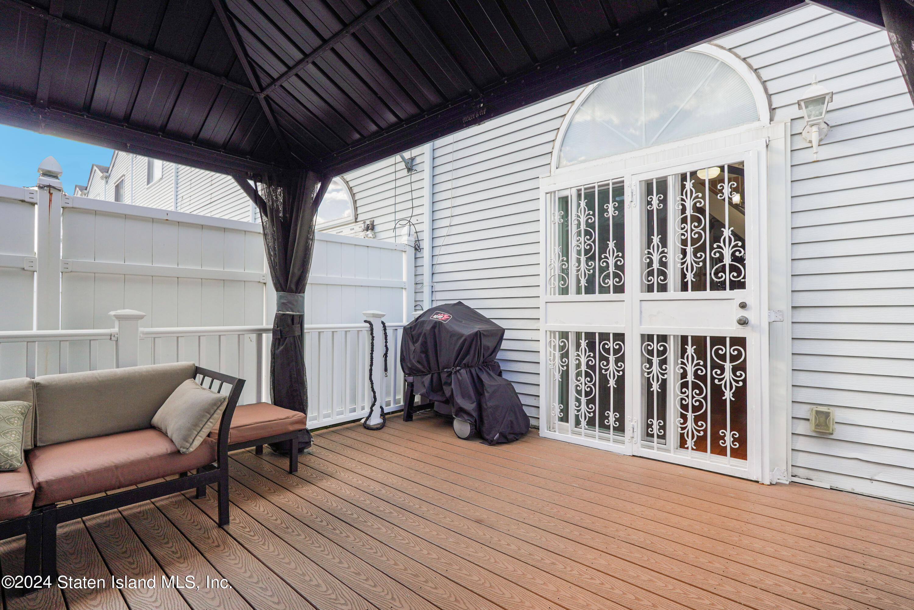 49 Simmons Loop Staten Island, NY 10314 - Photo 22 of 26 Photo May 31 2024, 5 36 52 AM