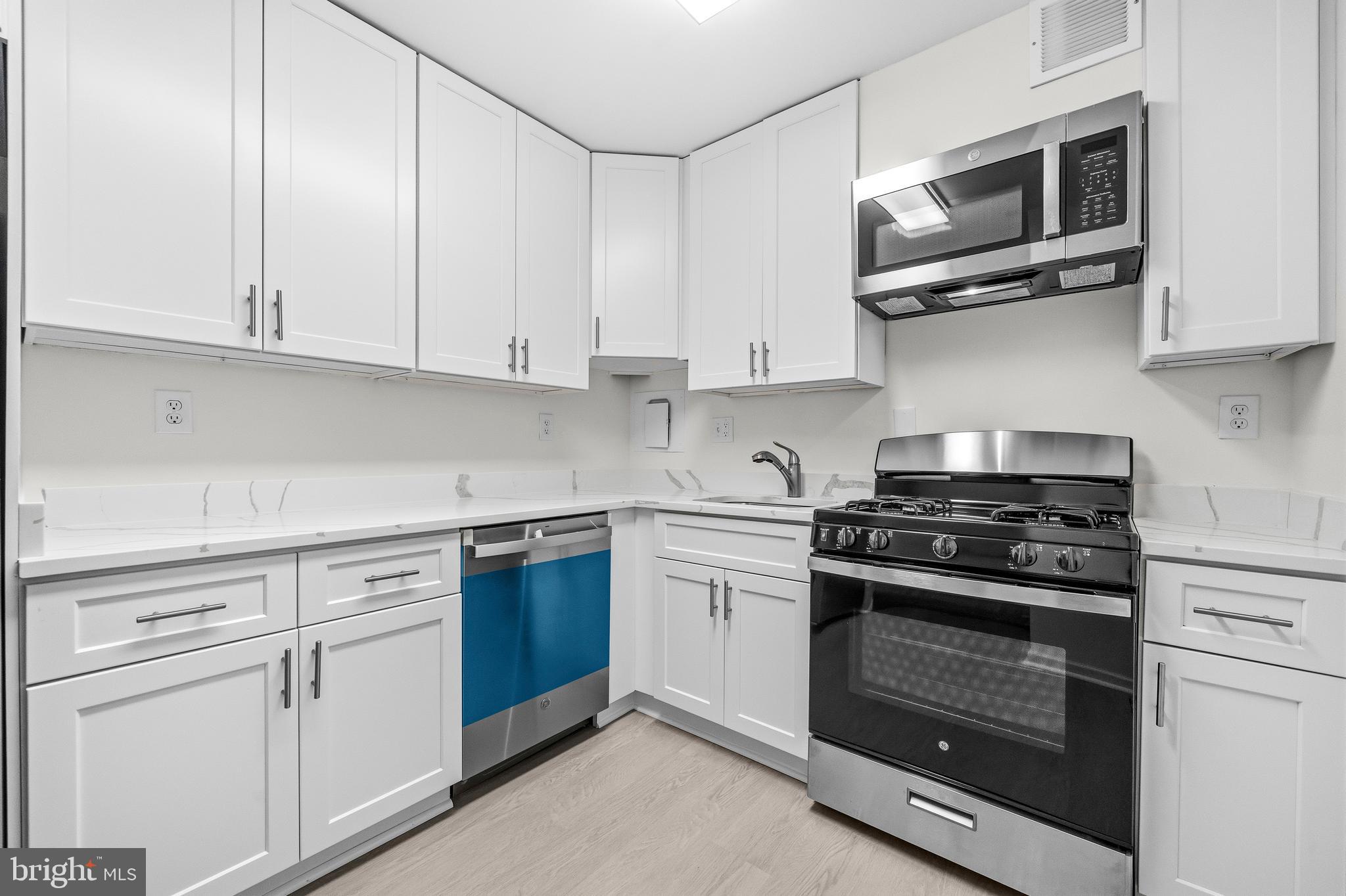 700 7th Street Southwest, Unit 126 Washington, DC 20024 - Photo 10 of 37