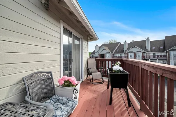 $185,000 | 338 Shirley Ridge Drive, Unit 338A, St. Charles, MO 63304