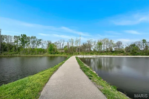 $185,000 | 338 Shirley Ridge Drive, Unit 338A, St. Charles, MO 63304