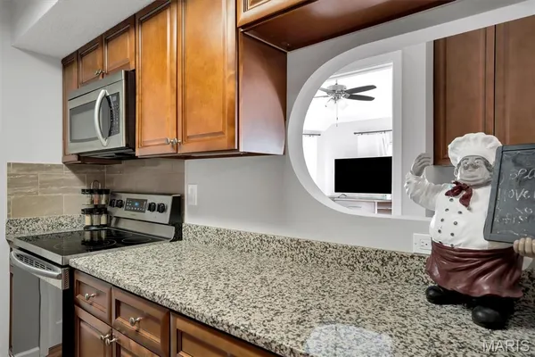 $185,000 | 338 Shirley Ridge Drive, Unit 338A, St. Charles, MO 63304