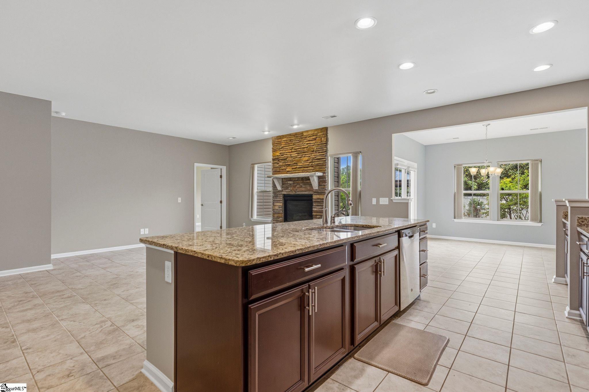 300 Bucklebury Road Greer, SC 29651 - Photo 10 of 48
